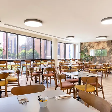 Rafaelhoteles Piramides 3*