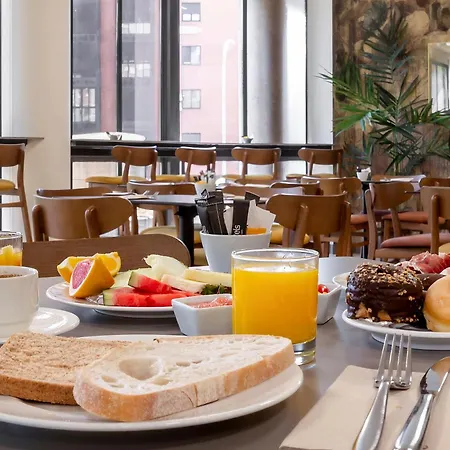 Rafaelhoteles Piramides 3* Madrid