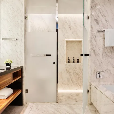 Four Seasons Hotel