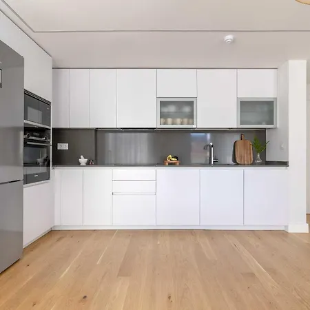 Apartment Duplex Con Piscina Y Garaje En Ciudad Jardin Madrid