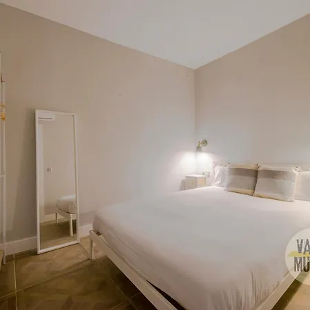 Super 10pax En Malasana-centro E3 Apartment