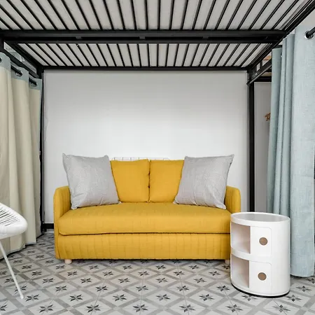 Charming Urban Apartment *