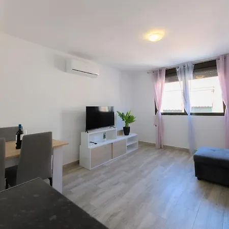 Apartamento For Acogedor Temporal De Un En Chamartin Mma323b Madrid
