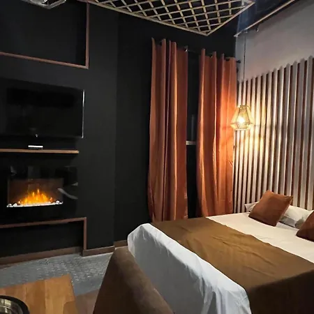 Chic12 Only For Millionaires Groups Apartmán *