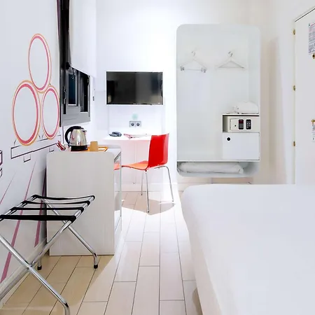 Ibis Styles Prado Hotel 3*