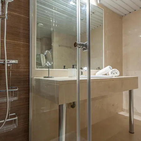Elegante Con Parking Y Gym En Urbanizacion De Lujo En Aravaca Apartment *