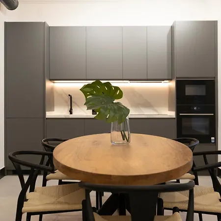 Διαμέρισμα Luxury Almagro 2bd-3bth By Madrid4you *