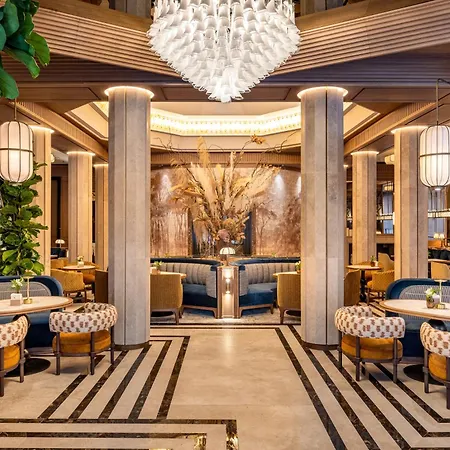 Hotell Bless - The Leading Of The World 5*