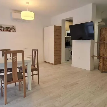 Recien Reformadas Vista Alegre Appartamento