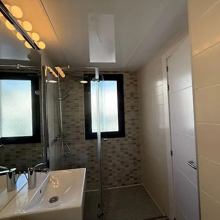 Stunning Penthouse In Tetuan For 4 Pax - Coruna * Madrid