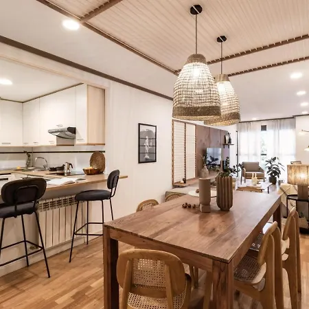 Scafati - 2 Bedrooms And Shared Pool In Centro *