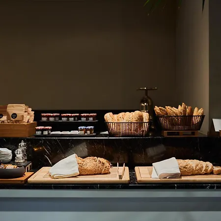 Hotel Unico Madrid, Small Luxury 5*