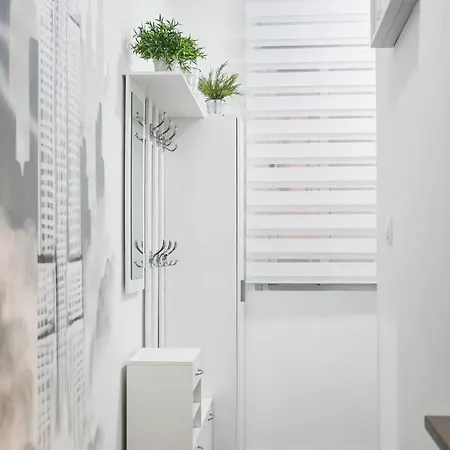 Apartment For Moderno Y Comodo En El Centro Temporal Emb50 Madrid