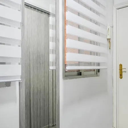 Apartment For Moderno Y Comodo En El Centro Temporal Emb50 Madrid