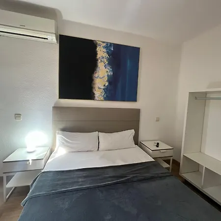 Hello Casa de hóspedes 3*