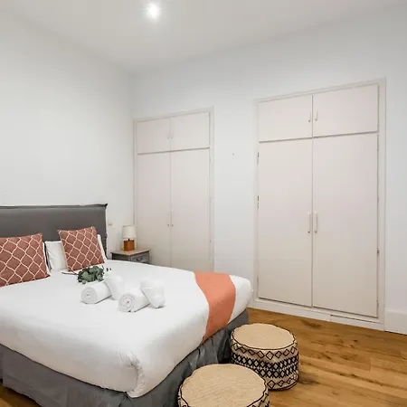 Charming Gran Via Palace - Apartment *