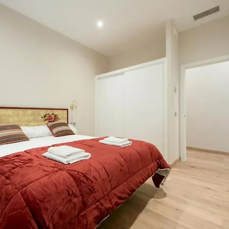 Apartment 3 Bedrooms 3 Bathrooms Furnished - Justicia - Refurbished - Mintystay *