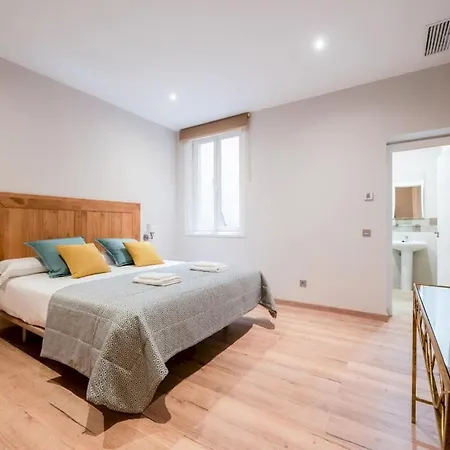 Apartment 3 Bedrooms 3 Bathrooms Furnished - Justicia - Refurbished - Mintystay