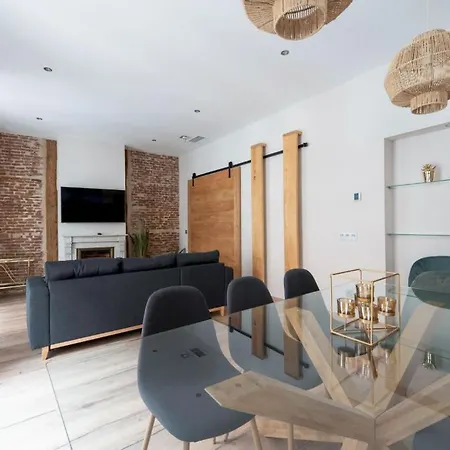 Apartment 3 Bedrooms 3 Bathrooms Furnished - Justicia - Refurbished - Mintystay *