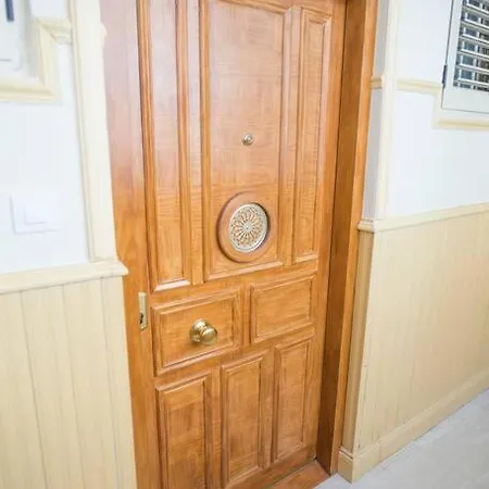 Style And Comfort In Opera-puerta Del Sol