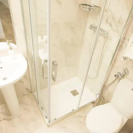 Style And Comfort In Opera-puerta Del Sol Appartement Madrid