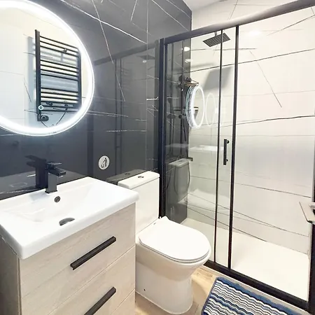 Apartamento Nuevo, Luminoso Y Centrico *