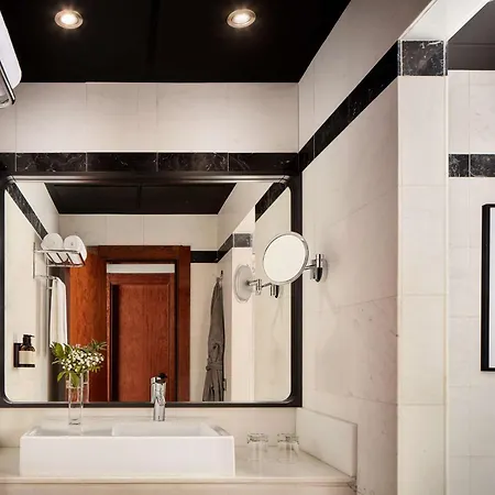 Avani Alonso Martinez Hotel 4*