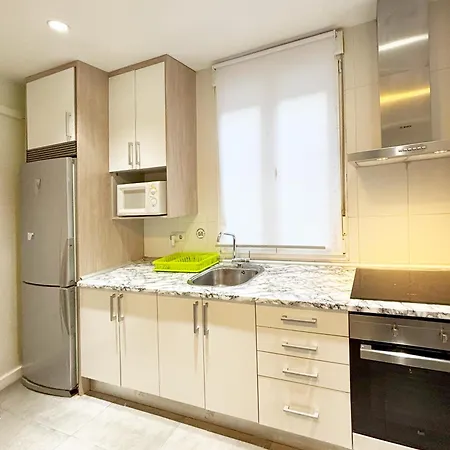 Apartment Luminoso, Con Patio Y Buena Zona *