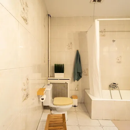 Pleno Centro Fuencarral Guest house