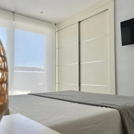 Piso Atico Con Terraza Y Jacuzzi Con Vistas A Sol En Centro