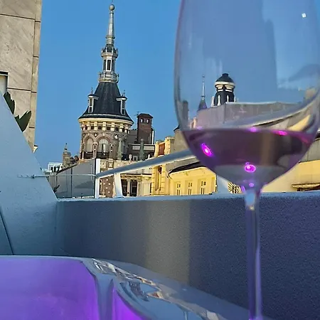 Piso Atico Con Terraza Y Jacuzzi Con Vistas A Sol En Centro Apartment