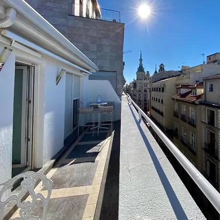 Apartment Piso Atico Con Terraza Y Jacuzzi Con Vistas A Sol En Centro *