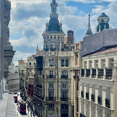 Piso Atico Con Terraza Y Jacuzzi Con Vistas A Sol En Centro Apartment Madrid