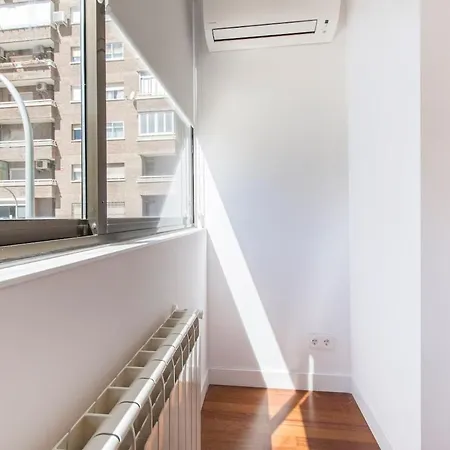 Total Access 3 Bedroom 2 Bath 6 Persons * 马德里