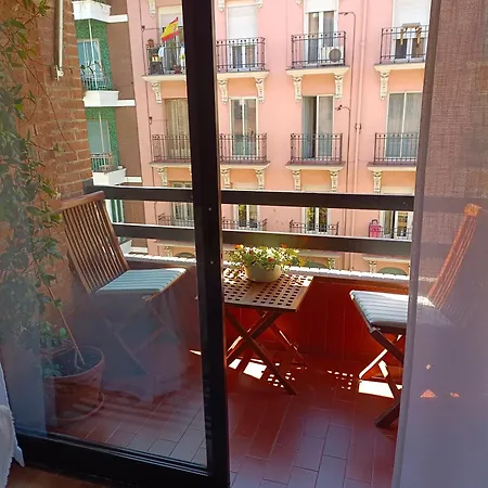Reformado Y Luminoso En Chamberi, Apartment