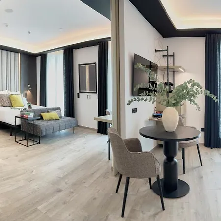 Regina 4*