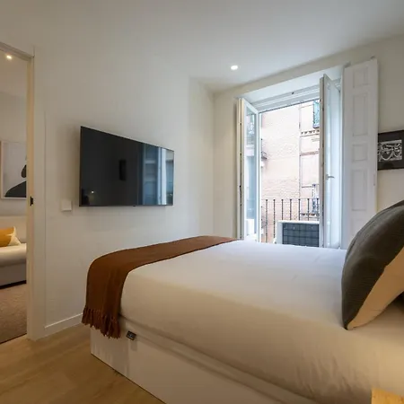 Reina Sofia Iii Apartment *