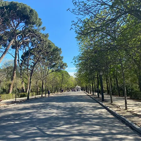 Bed & Breakfast Private Retiro Madrid