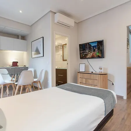 Nickel Apartment *