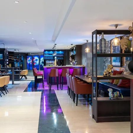 马德里市中心莱昂纳多酒店 马德里