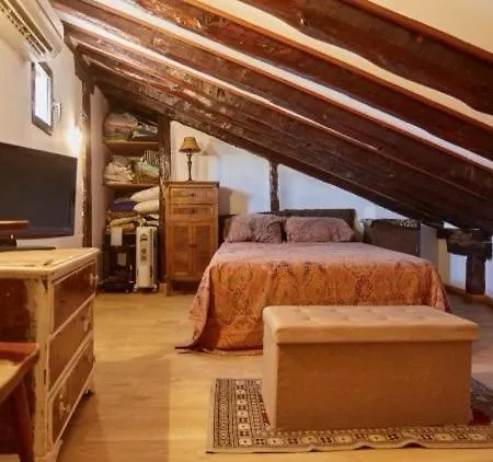 ático Duplex Con Terraza En Puro Centro, 2 A 8 Pax Madri