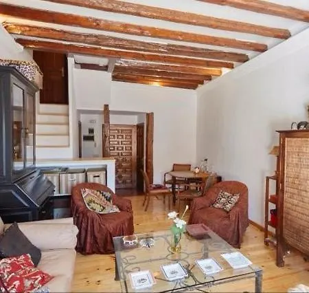 ático Duplex Con Terraza En Puro Centro, 2 A 8 Pax Madri