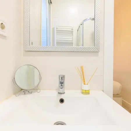 Apartment Temporal 1 Bedroom Flat A Few Metres From The Centre Ama2721 Madrid