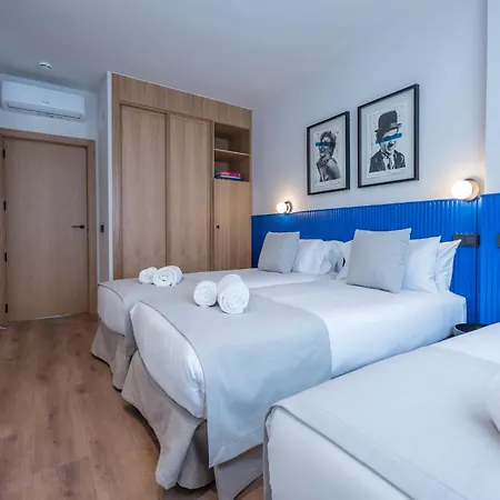 Iconic Apartahotel *