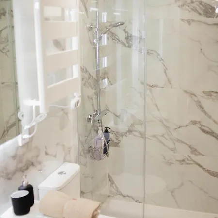 Suits Recien Reformadas Marques De Vadillo Apartamento Madrid
