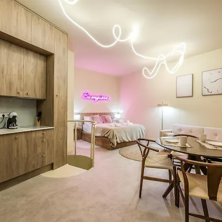 Enjoy Your In The Center Of Apartmán Madrid
