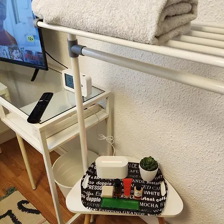 Villaverde Rooms, Privada Bano Compartido Homestay Madrid