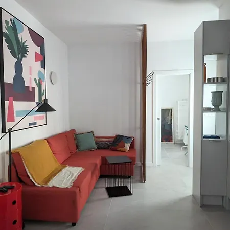 Mola! Apartment