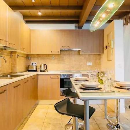 Moderno Loft Norte Apartment Madrid