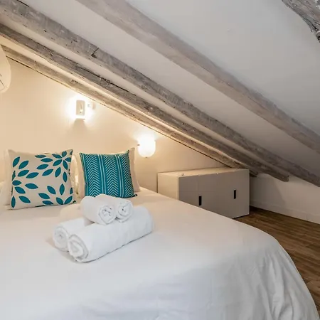 Attic 3bedrms-2baths In Heart Of Malasana Appartement